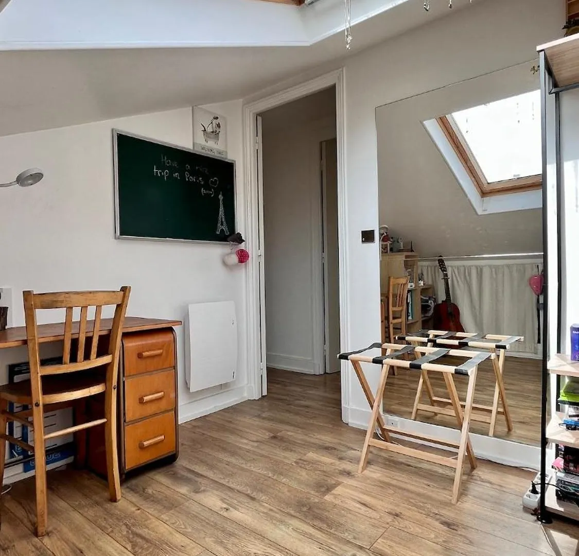 Large, Quiet, Familial Top Floor Duplex Παρίσι Διαμέρισμα