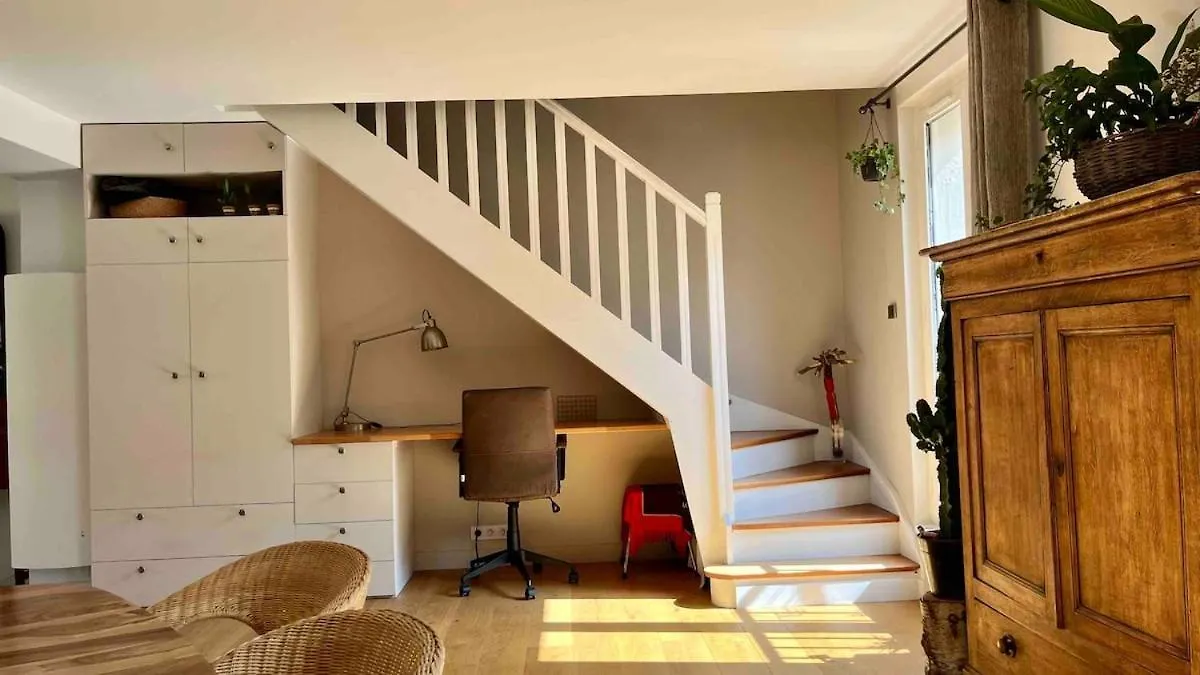 Apartment Large, Quiet, Familial Top Floor Duplex Paris