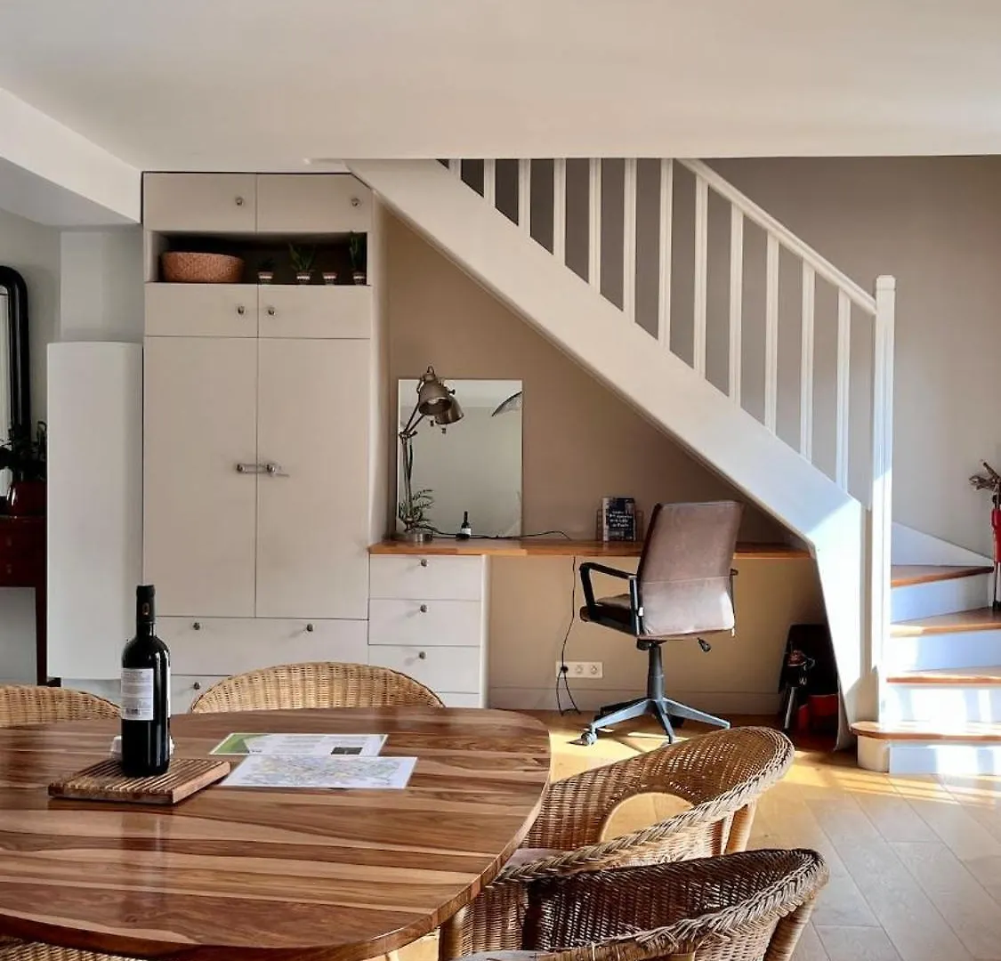 Large, Quiet, Familial Top Floor Duplex Paris 0*,  France